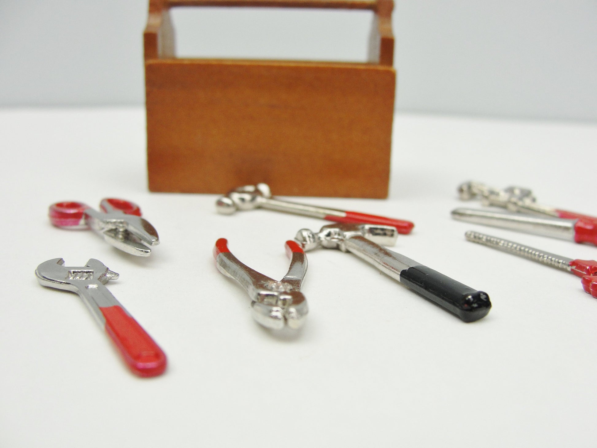 dollhouse miniature - Miniature tools AND tool caddy 